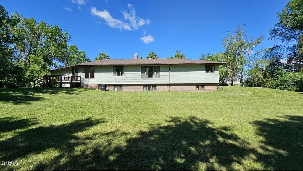 10118 Highway 13 Highway, LaMoure, ND 58458 photo 2