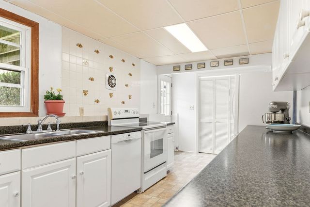 361 Richardson Ave, Attleboro, MA 02703