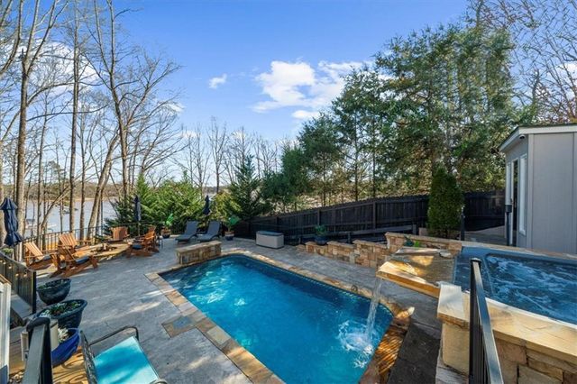 435 Robertson Road, Dawsonville, GA 30534