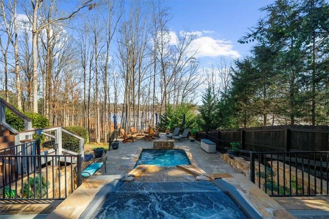 435 Robertson Road, Dawsonville, GA 30534