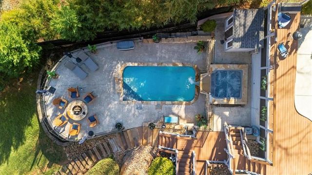 435 Robertson Road, Dawsonville, GA 30534