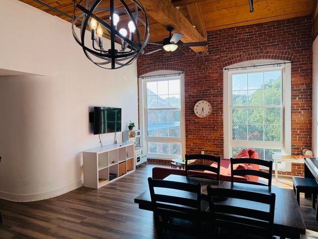 14 Sanford 41, Medway, MA 02053