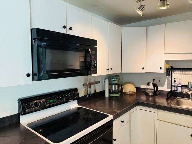 14 Sanford 41, Medway, MA 02053