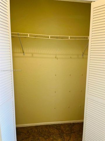 7710 SW 10th St 2, North Lauderdale, FL 33068