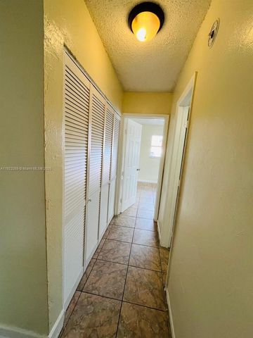 7710 SW 10th St 2, North Lauderdale, FL 33068