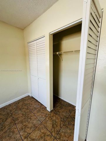 7710 SW 10th St 2, North Lauderdale, FL 33068