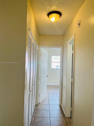 7710 SW 10th St 2, North Lauderdale, FL 33068