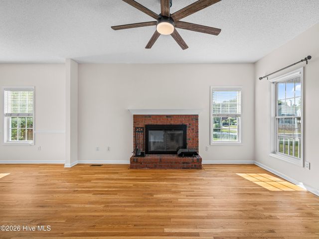 217 Derby Downs Drive, Sneads Ferry, NC 28460