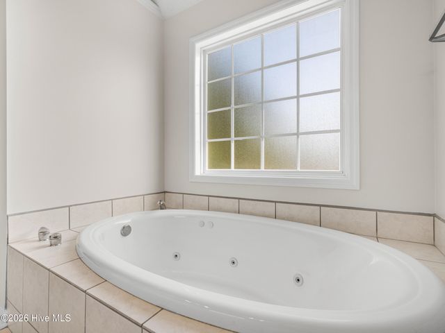 217 Derby Downs Drive, Sneads Ferry, NC 28460
