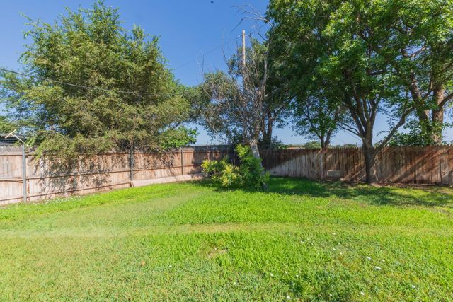 410 CREEKSIDE Drive, Amarillo, TX 79124