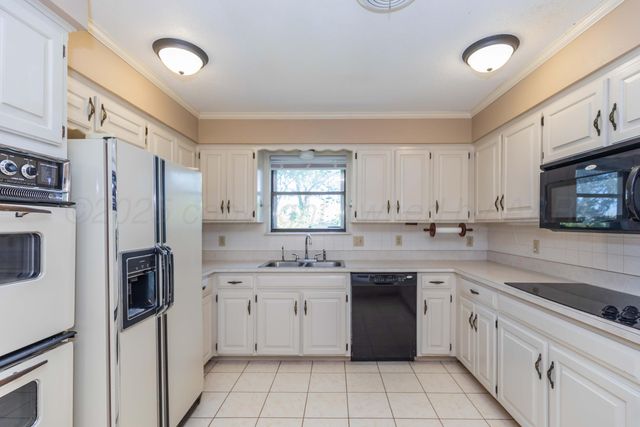 410 CREEKSIDE Drive, Amarillo, TX 79124