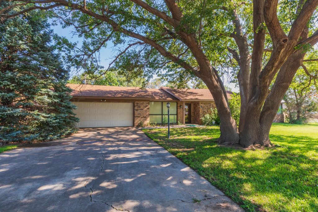 410 CREEKSIDE Drive, Amarillo, TX 79124