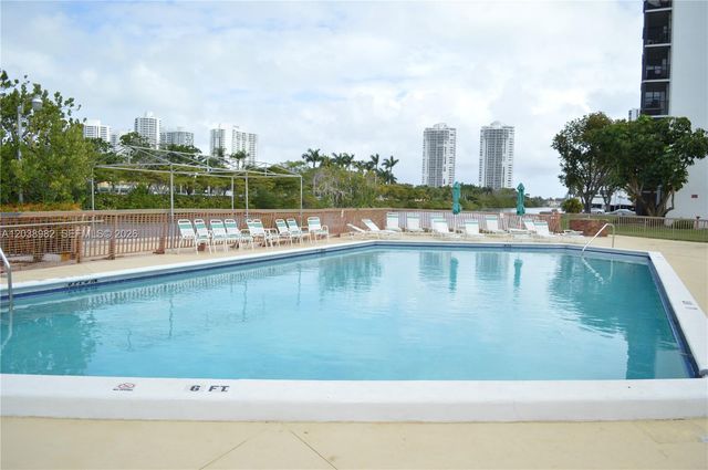 3401 N Country Club Drive 504, Aventura, FL 33180