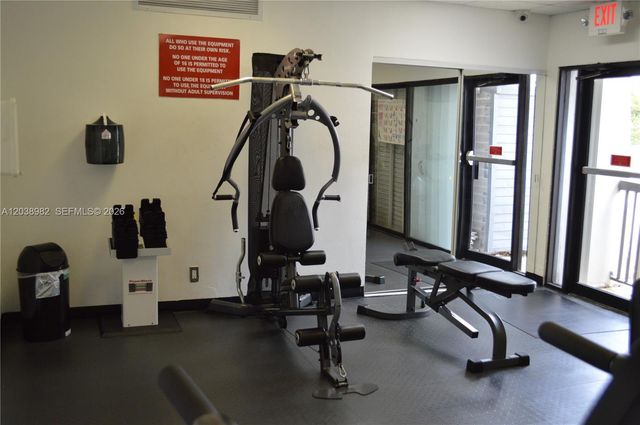 3401 N Country Club Drive 504, Aventura, FL 33180