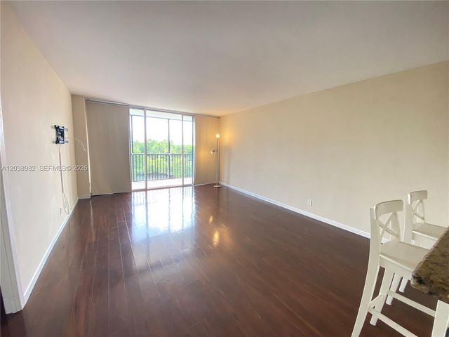 3401 N Country Club Drive 504, Aventura, FL 33180