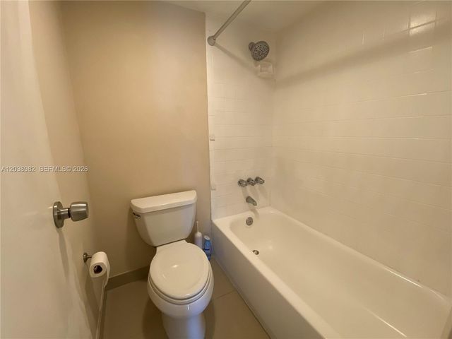 3401 N Country Club Drive 504, Aventura, FL 33180