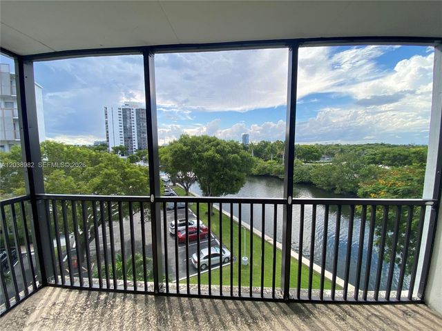 3401 N Country Club Drive 504, Aventura, FL 33180