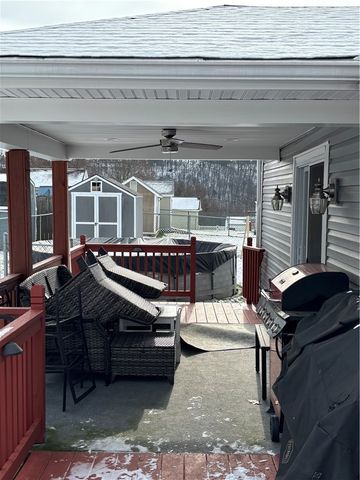 102 Violet Dr., Lower Burrell, PA 15068