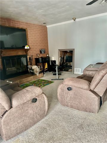 102 Violet Dr., Lower Burrell, PA 15068