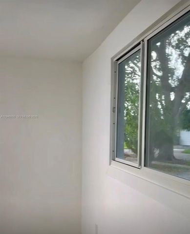 651 N 73rd Ave Studio, Hollywood, FL 33024