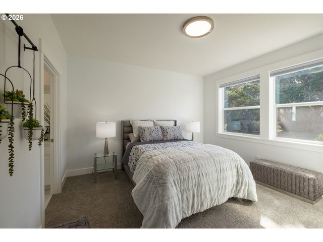 5409 Nw LOGAN Rd, Lincoln City, OR 97367