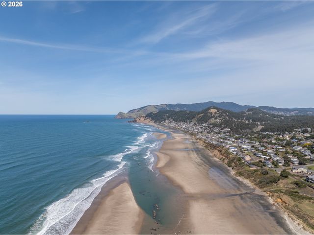 5409 Nw LOGAN Rd, Lincoln City, OR 97367
