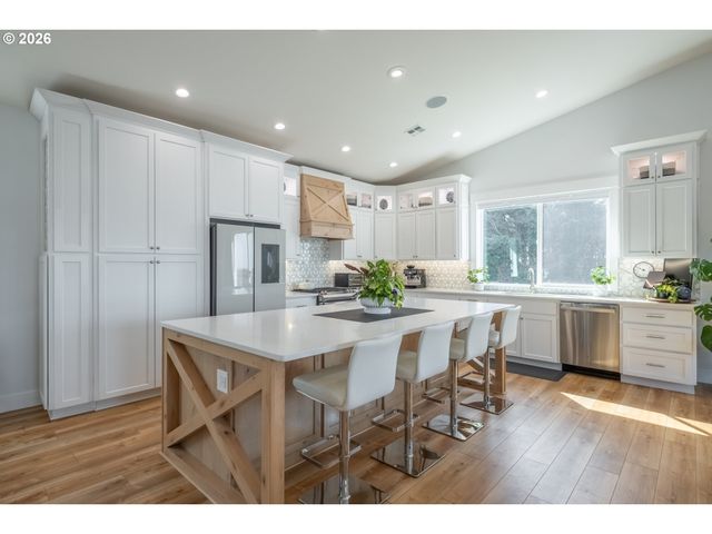 5409 Nw LOGAN Rd, Lincoln City, OR 97367