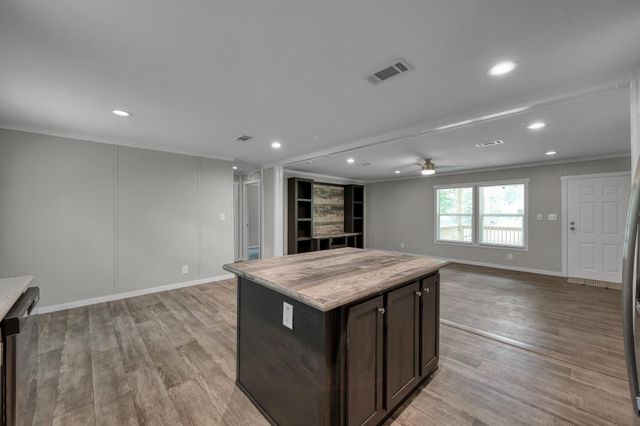 33 Mockingbird Road, New Waverly, TX 77358