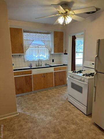 9996 Inkster Road, Redford, MI 48239