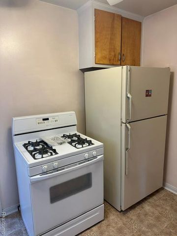 9996 Inkster Road, Redford, MI 48239