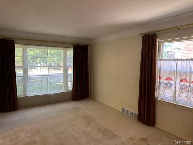 9996 Inkster Road, Redford, MI 48239
