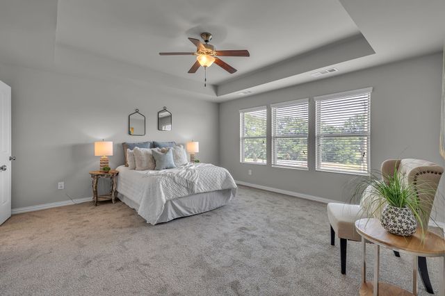 1010 Keeneland Dr, Spring Hill, TN 37174