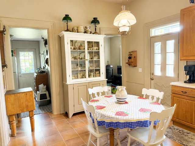 116 W Sherwood Street, Decatur Vllg, MI 49045