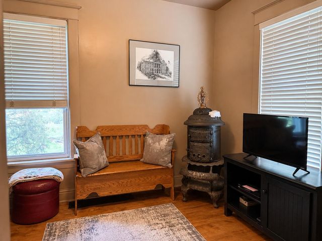 116 W Sherwood Street, Decatur Vllg, MI 49045