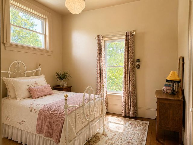 116 W Sherwood Street, Decatur Vllg, MI 49045