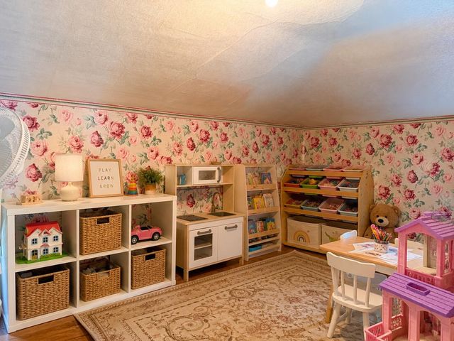 116 W Sherwood Street, Decatur Vllg, MI 49045