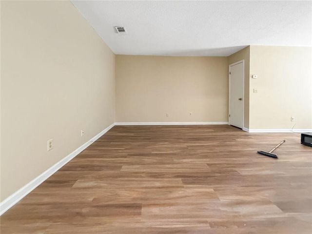 4030 Hawthorne Circle SE, Smyrna, GA 30080