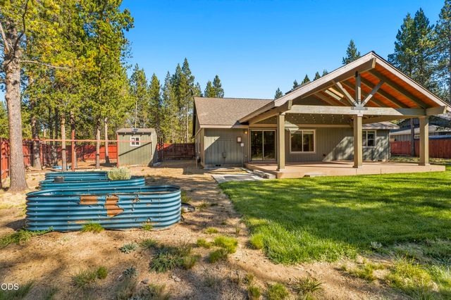 56085 Marsh Hawk Road, Bend, OR 97707