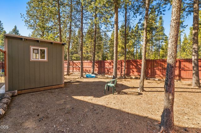 56085 Marsh Hawk Road, Bend, OR 97707