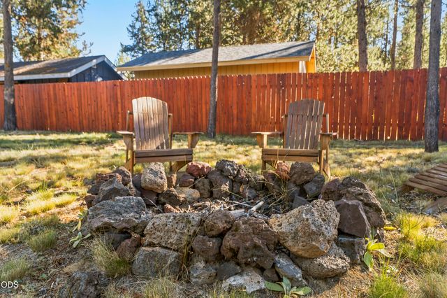 56085 Marsh Hawk Road, Bend, OR 97707