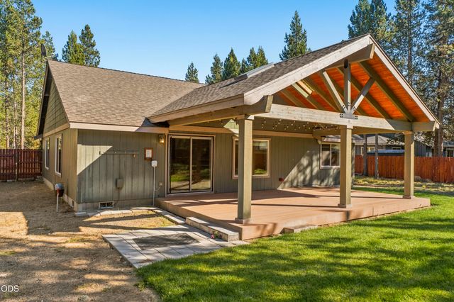56085 Marsh Hawk Road, Bend, OR 97707