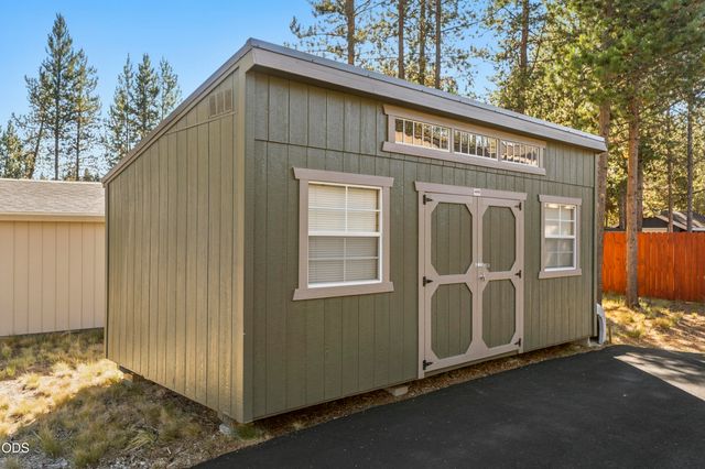 56085 Marsh Hawk Road, Bend, OR 97707