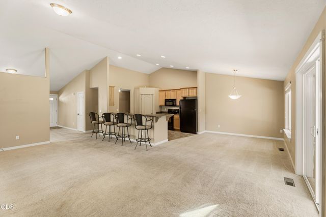 56085 Marsh Hawk Road, Bend, OR 97707