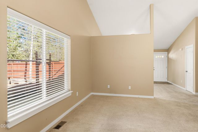 56085 Marsh Hawk Road, Bend, OR 97707