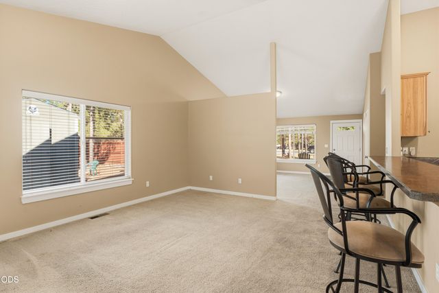 56085 Marsh Hawk Road, Bend, OR 97707