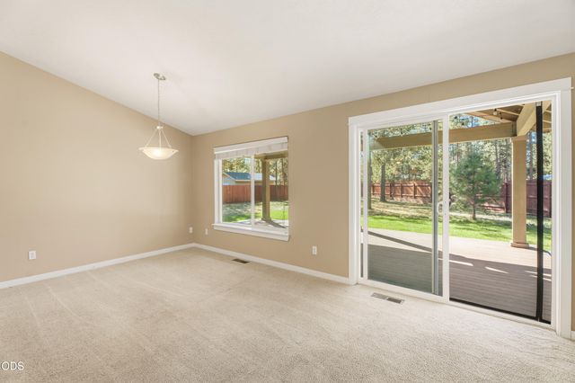 56085 Marsh Hawk Road, Bend, OR 97707