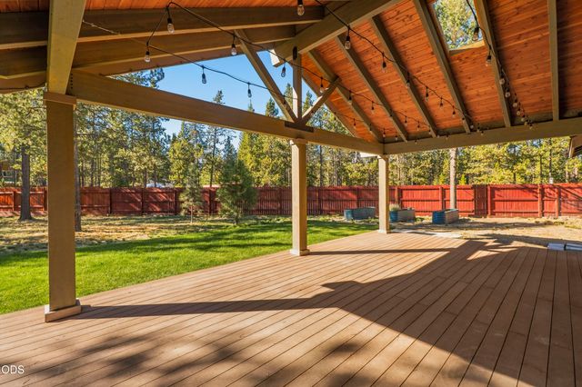 56085 Marsh Hawk Road, Bend, OR 97707