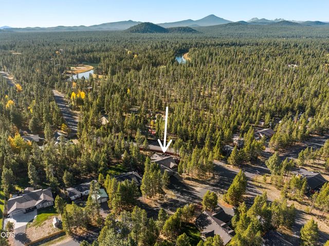 56085 Marsh Hawk Road, Bend, OR 97707