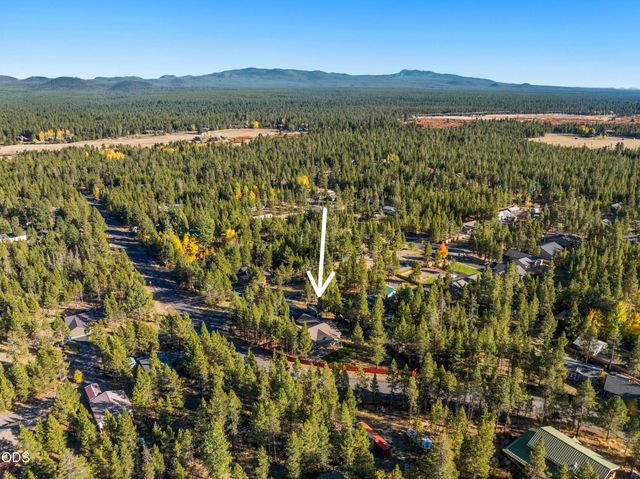 56085 Marsh Hawk Road, Bend, OR 97707