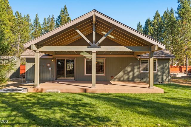 56085 Marsh Hawk Road, Bend, OR 97707